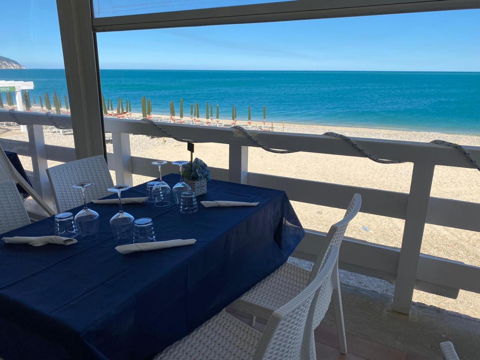 B&B Direttamente Sul Mare Da Antonino 마티나타 외부 사진